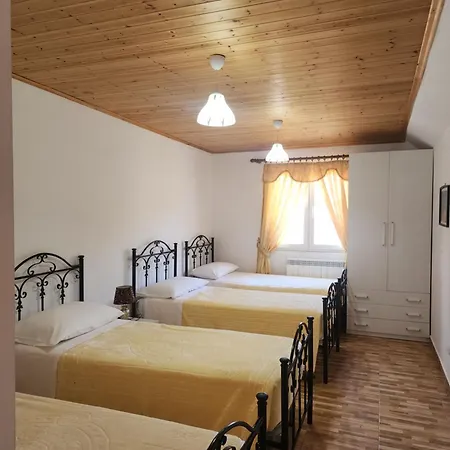 Πανσιόν Agroturizem Devin *